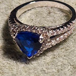 Trillion blue stone ring